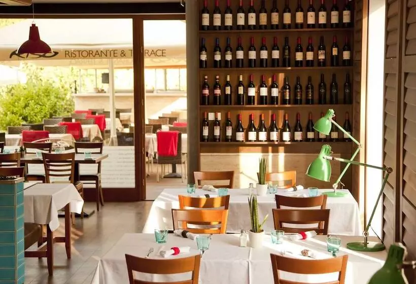 בית מלון כפרי Castle Garden