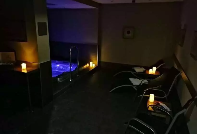 בית מלון כפרי Castle Garden