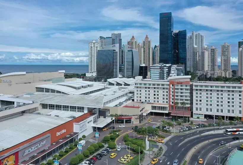 Отель Courtyard By Marriott Panama Multiplaza Mall