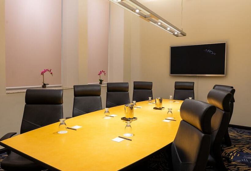 酒店 Courtyard By Marriott Panama Multiplaza Mall