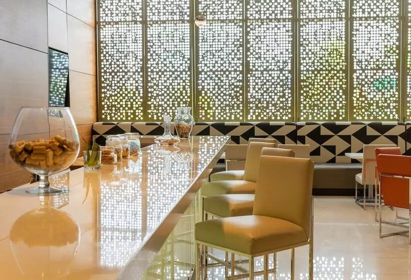 Отель Courtyard By Marriott Panama Multiplaza Mall