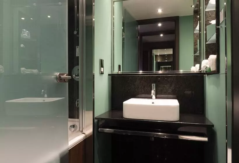 Отель Crowne Plaza London Kingston By Ihg