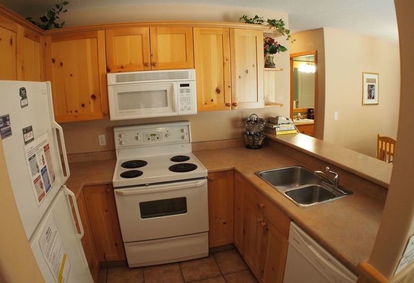 בית מלון כפרי Crystal Forest