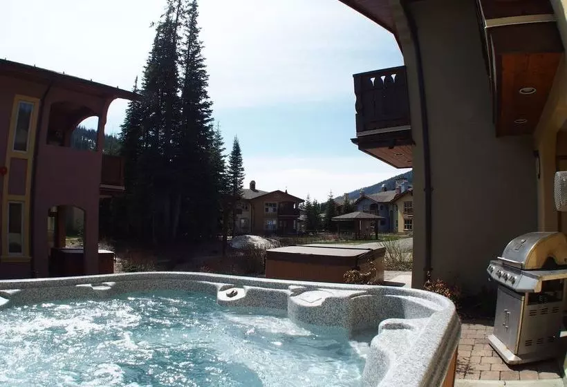 酒店 Crystal Forest