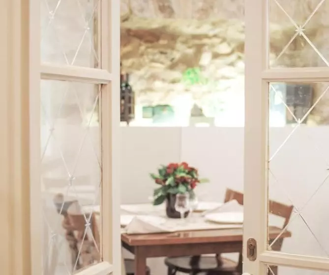 Отель Fonda Mitjà