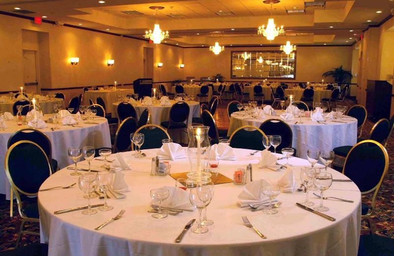 בית מלון כפרי Hilton Garden Inn Fairfax