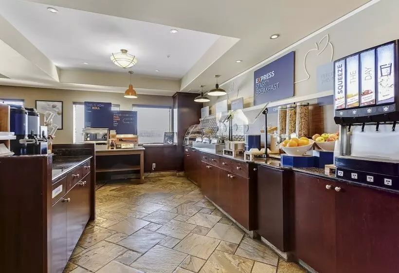 Holiday Inn Express Hotel & Suites   Slave Lake, An Ihg