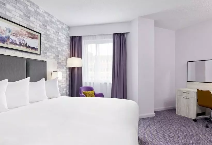 فندق Leonardo Swindon