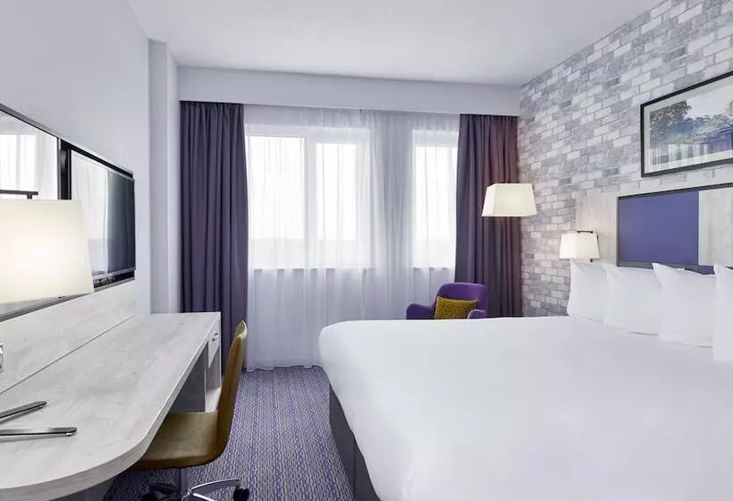 فندق Leonardo Swindon