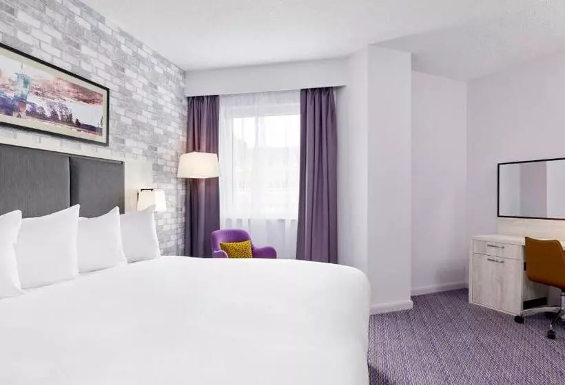 فندق Leonardo Swindon