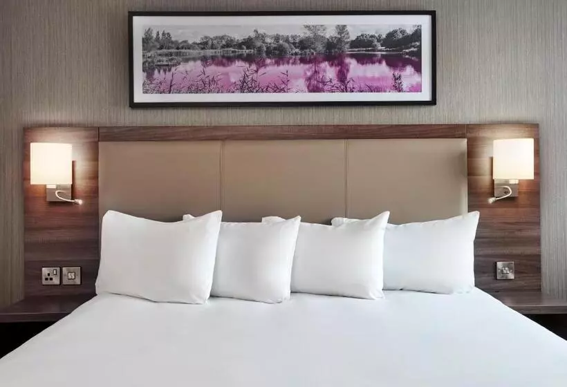 فندق Leonardo Swindon