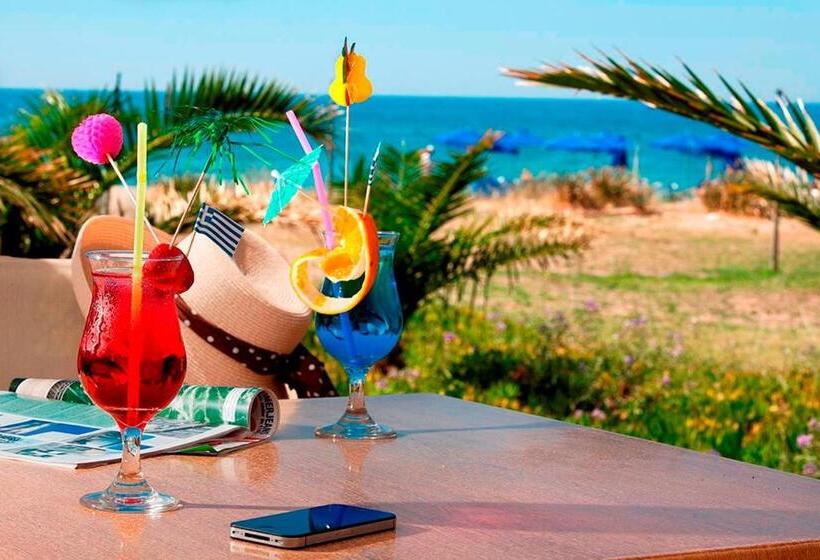 호텔 Marinos Beach