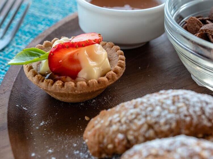 호텔 Marinos Beach