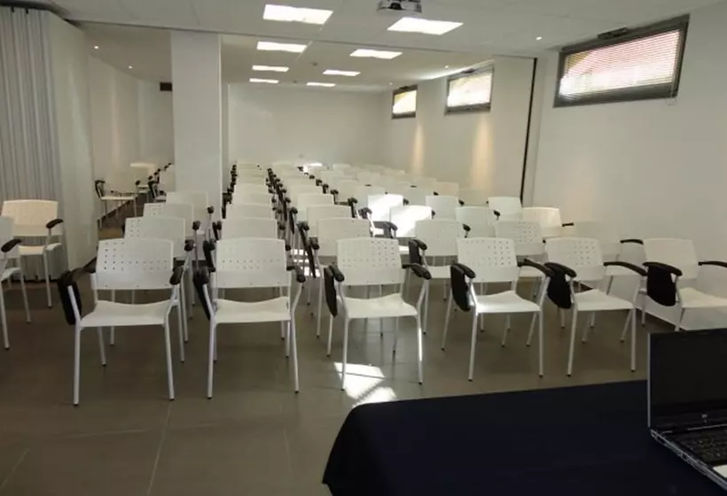 Hotelli Michelino 75 By The Sydney