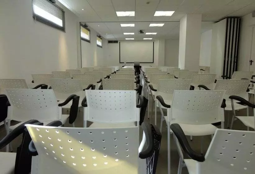 Hotelli Michelino 75 By The Sydney