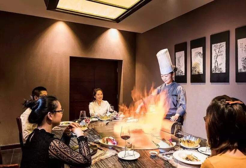 Отель Pullman Beijing South