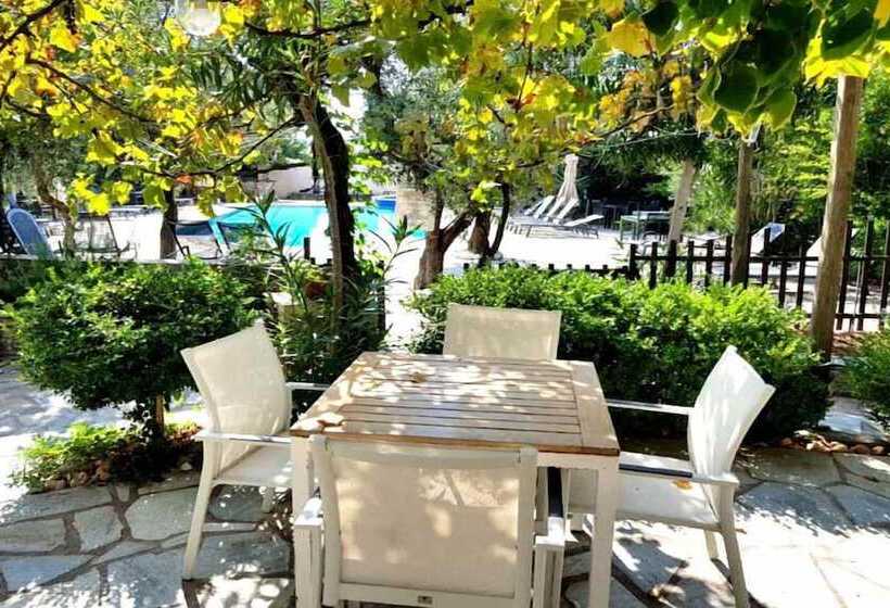 Отель Saily Beach