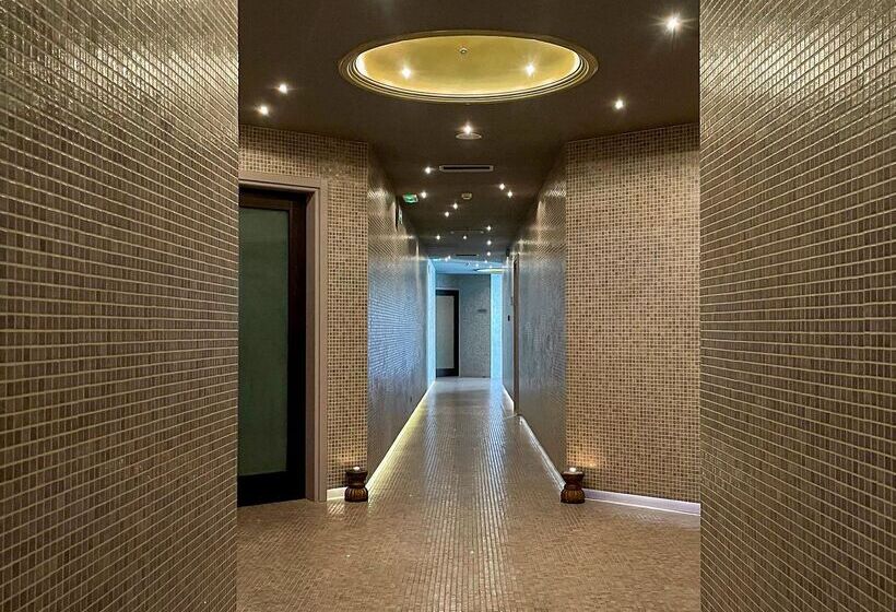 酒店 Aquila Elounda Village Resort, Suites & Spa