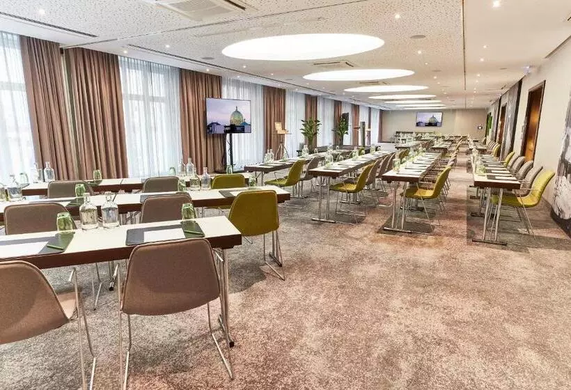 Steigenberger Hotel Herrenhof