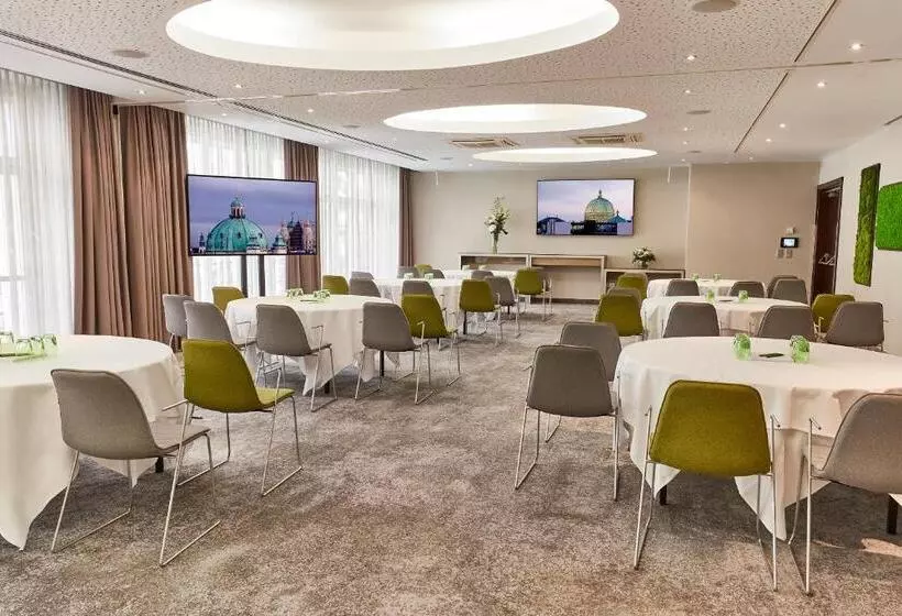 Steigenberger Hotel Herrenhof