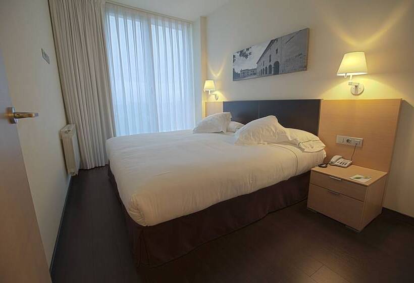 Jardines De Uleta Suites