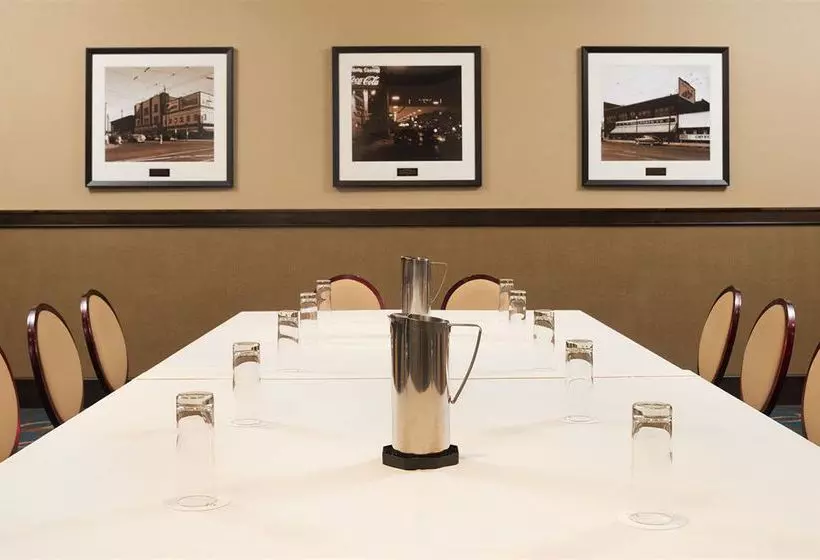 Sheraton Minneapolis Midtown Hotel