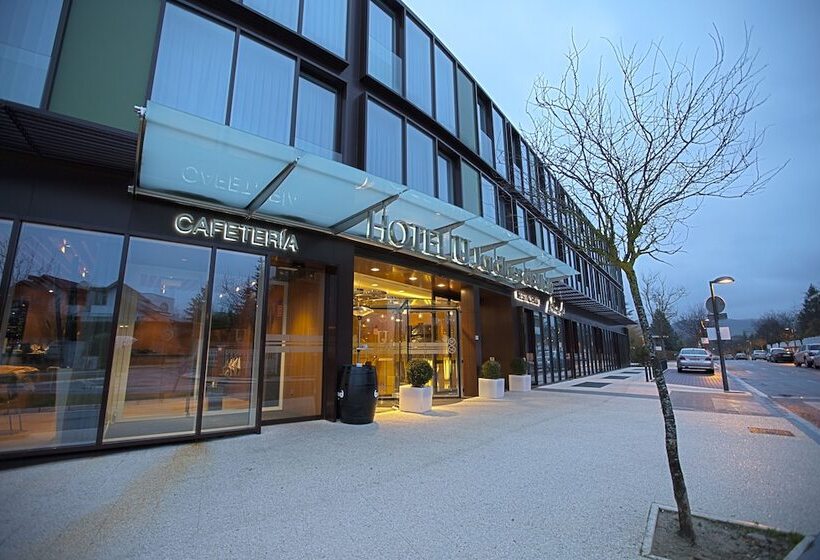 Jardines De Uleta Suites