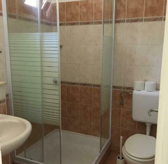 펜션 Bakonyi Kemencésház