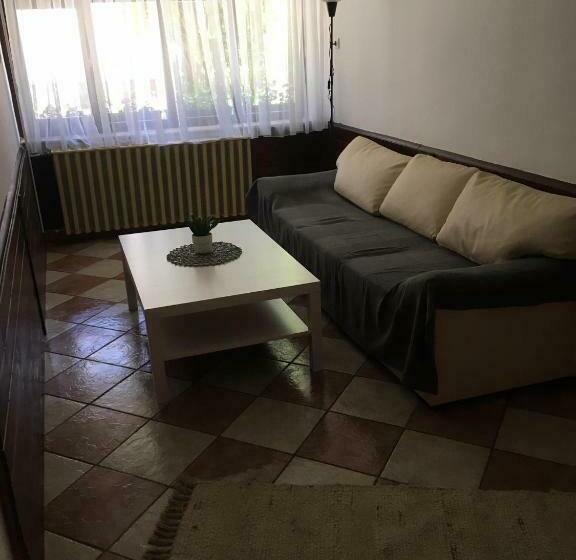 펜션 Bakonyi Kemencésház