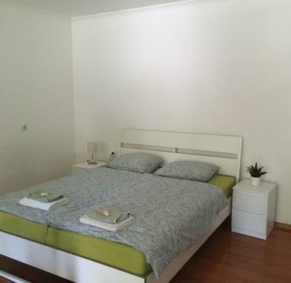 펜션 Bakonyi Kemencésház