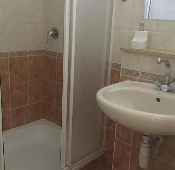 펜션 Bakonyi Kemencésház