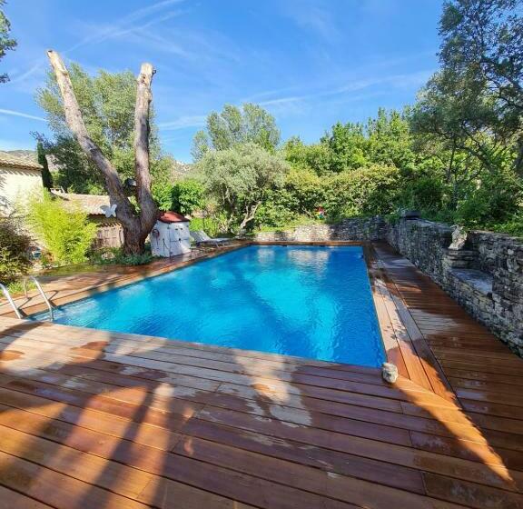 بنسيون Le Mas Des Anges