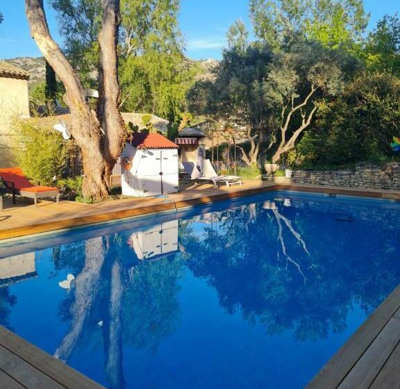 بنسيون Le Mas Des Anges