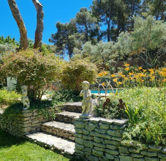 بنسيون Le Mas Des Anges