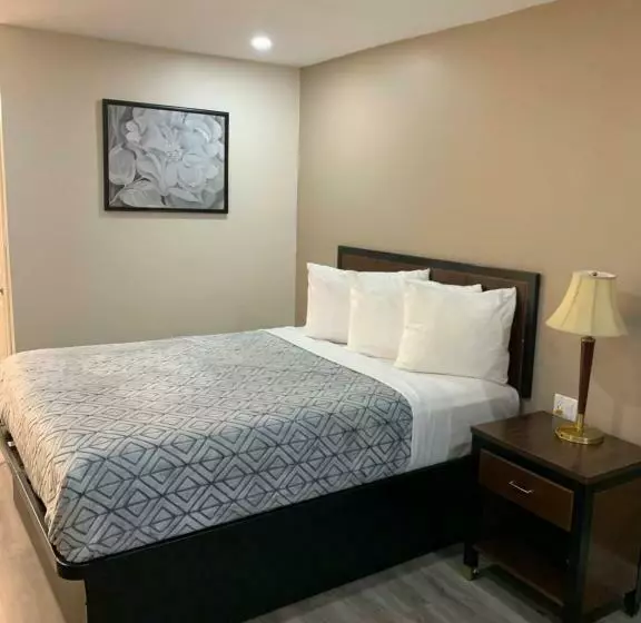 Westport Station Motel