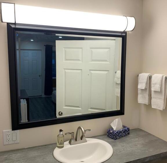 Westport Station Motel