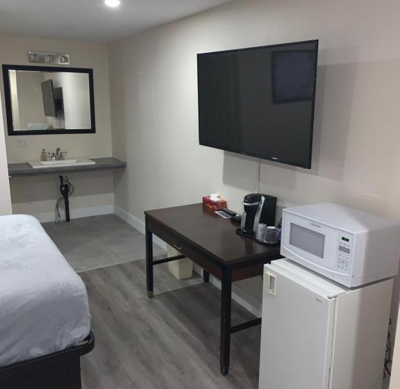 Westport Station Motel