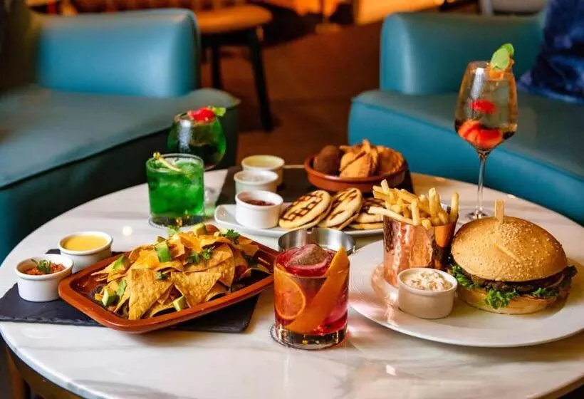 هتل Swissbelsuites Admiral Juffair