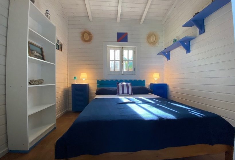 Beautiful 2 Bed Room Cottage With Seaview/ Garden