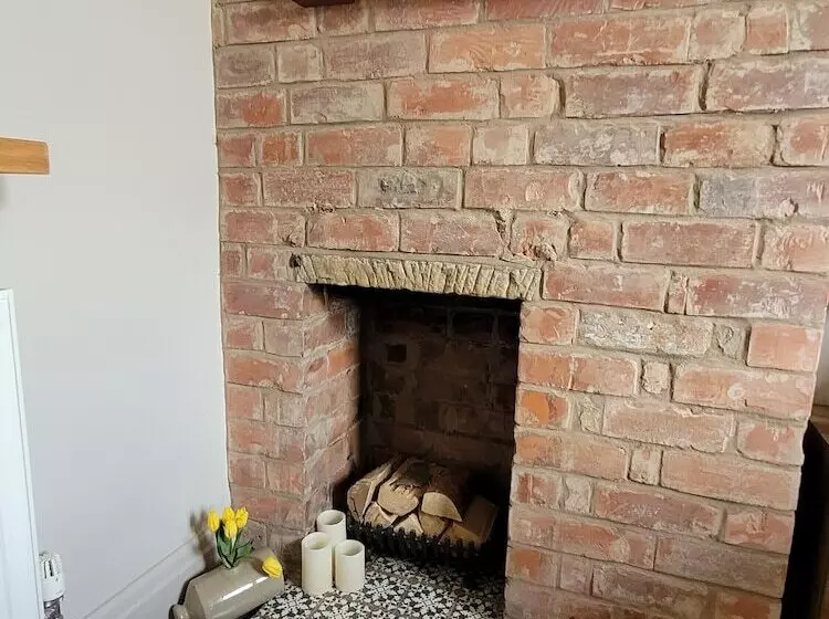 Charming 2 Bed Cottage On Outskirts Of Beverley