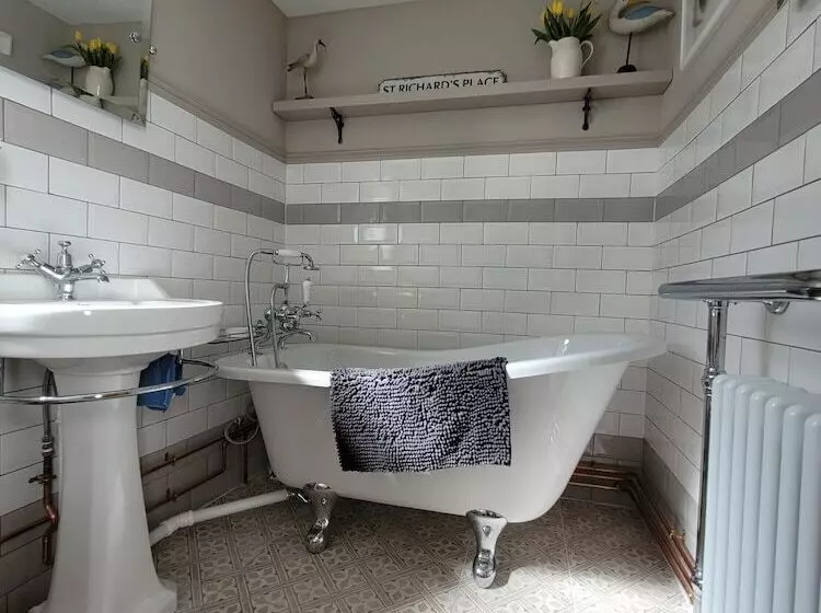 Charming 2 Bed Cottage On Outskirts Of Beverley