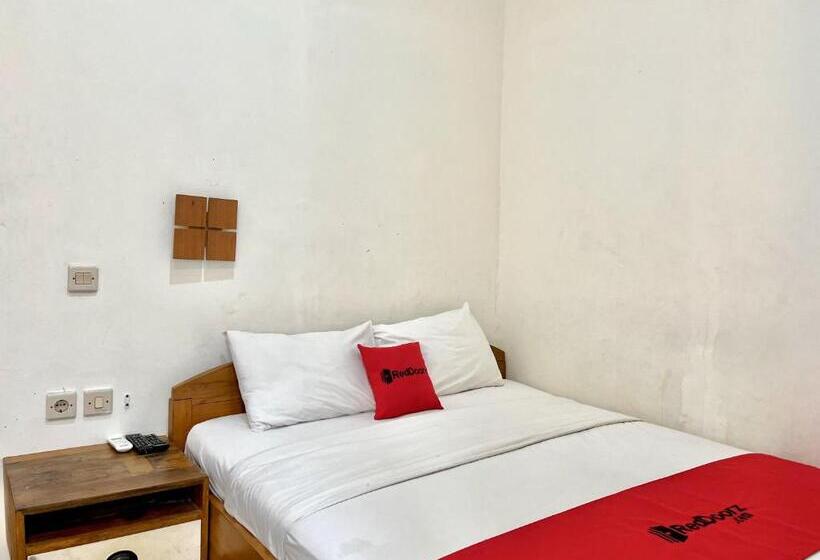 호텔 Reddoorz At Mystays Pemuda Cepu Blora