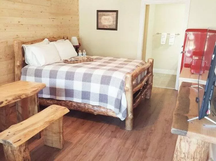 Motelli The Woodfords Inn