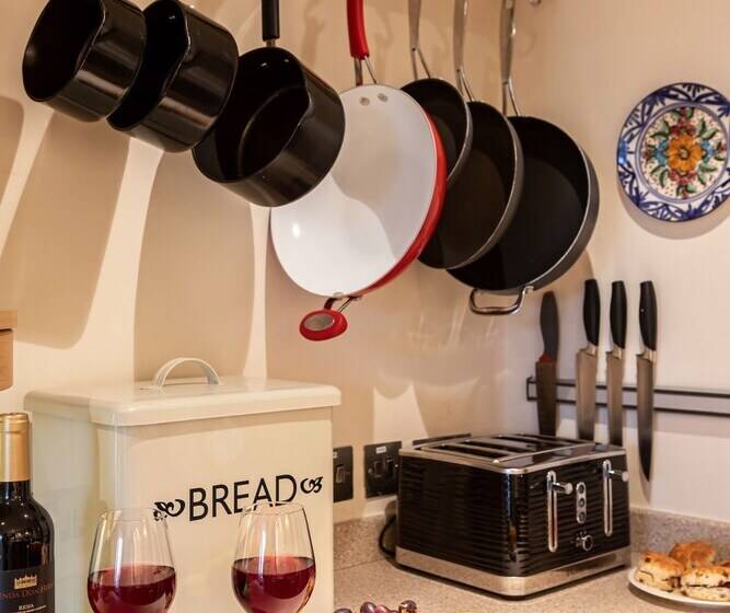 Ingleton   2 Bed Cottage   Sleeps 4   Pet Friendly