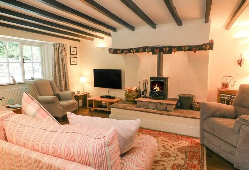 Ingleton   2 Bed Cottage   Sleeps 4   Pet Friendly