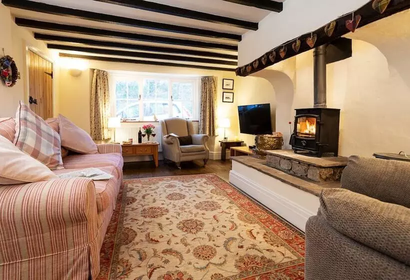 Ingleton   2 Bed Cottage   Sleeps 4   Pet Friendly