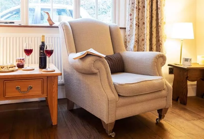 Ingleton   2 Bed Cottage   Sleeps 4   Pet Friendly