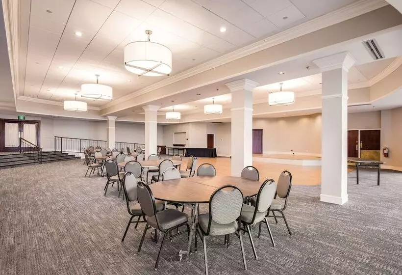 Heidel House Hotel And Conference Center, Ascend Hotel Collection