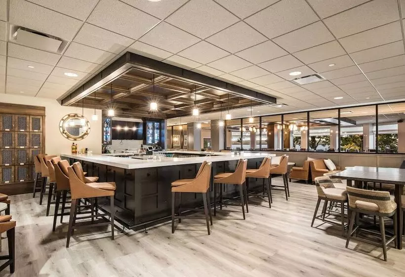 Heidel House Hotel And Conference Center, Ascend Hotel Collection