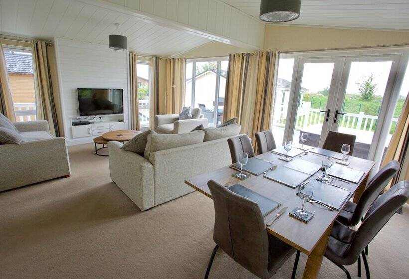 فندق Lovely 3 Bed Cottage In Ely